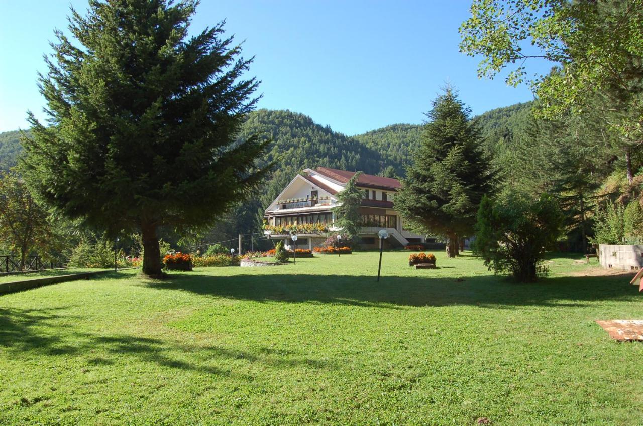 Hotel Lo Sciatore Cotronei Buitenkant foto